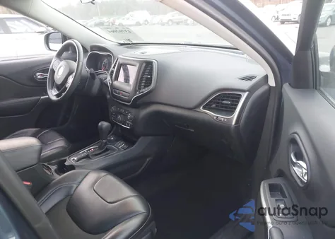 2019 Jeep Cherokee Latitude Plus 4X4 from USA, damaged, VIN 1C4PJMLB7KD414839